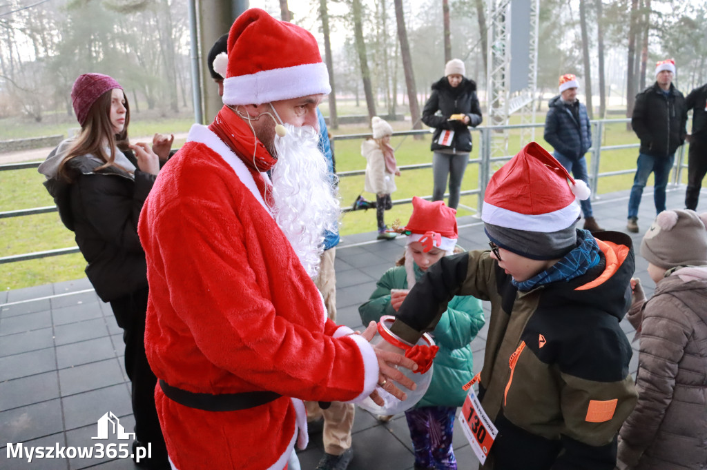 Fotorelacja: Mikołajkowy 9. Bieg po Zdrowie w Myszkowie