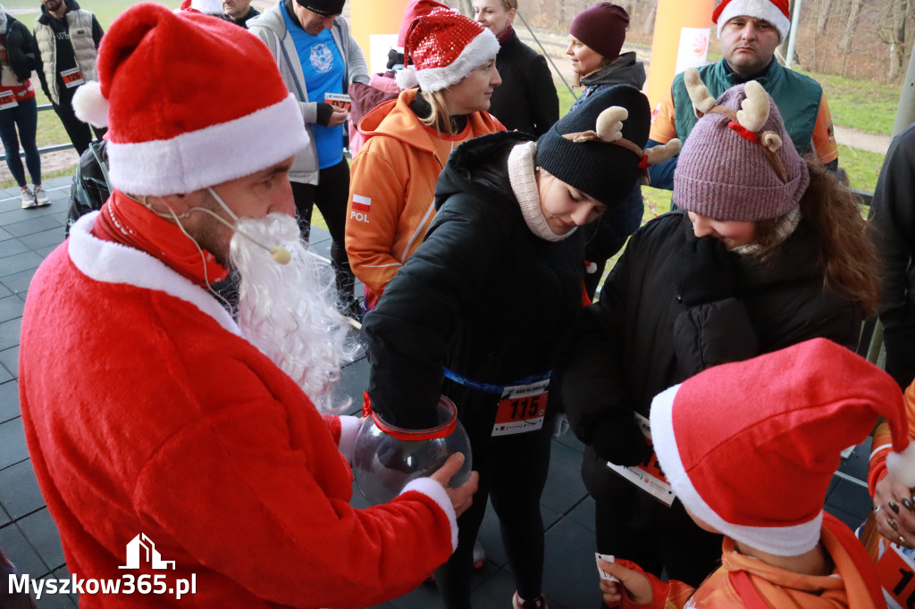 Fotorelacja: Mikołajkowy 9. Bieg po Zdrowie w Myszkowie