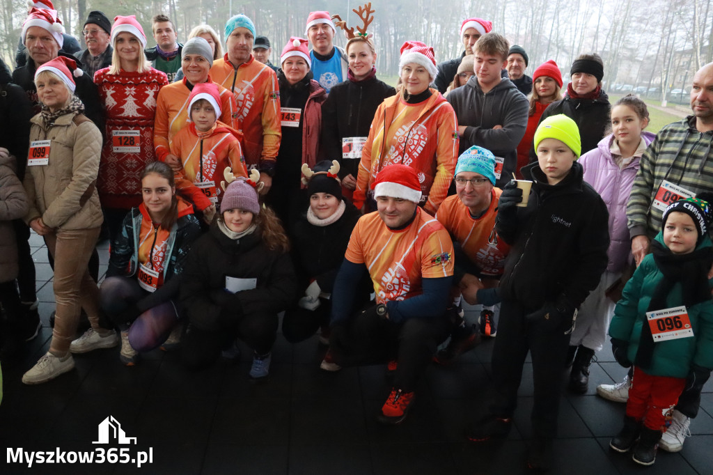 Fotorelacja: Mikołajkowy 9. Bieg po Zdrowie w Myszkowie