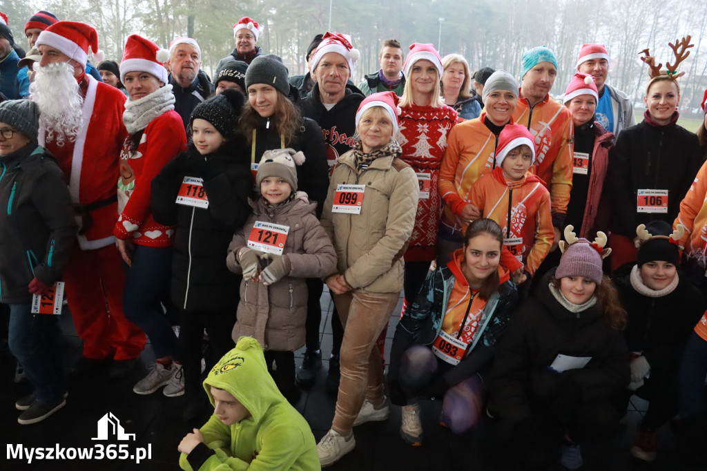 Fotorelacja: Mikołajkowy 9. Bieg po Zdrowie w Myszkowie