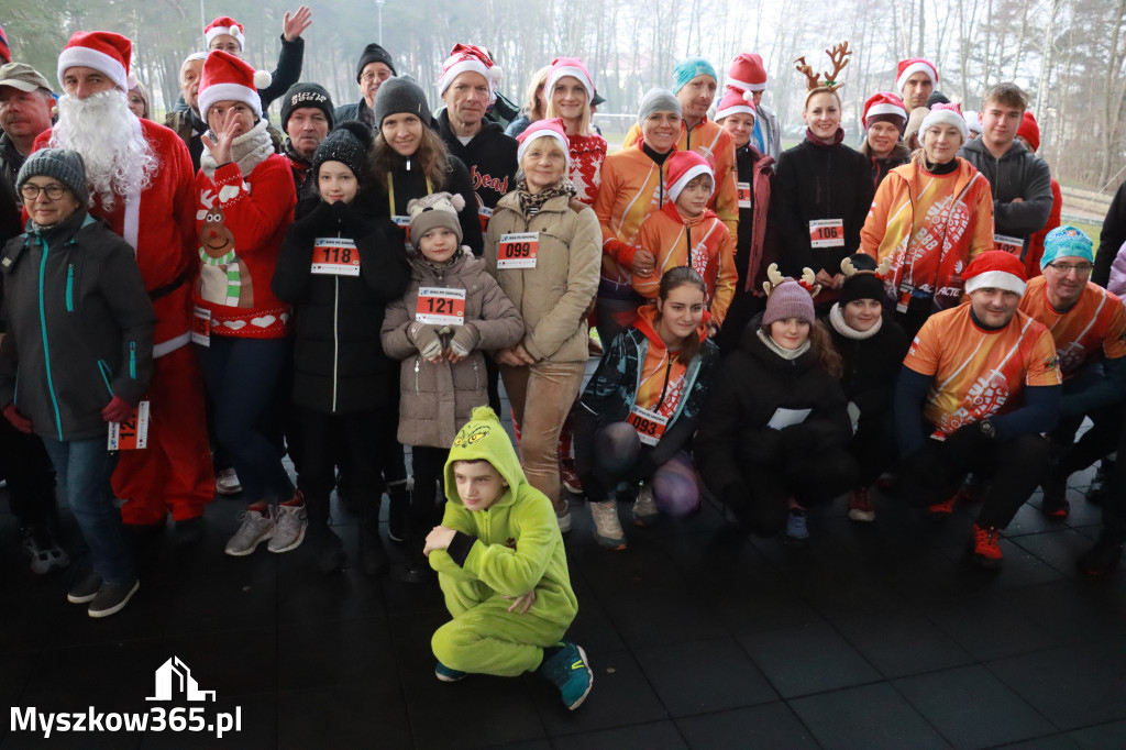 Fotorelacja: Mikołajkowy 9. Bieg po Zdrowie w Myszkowie