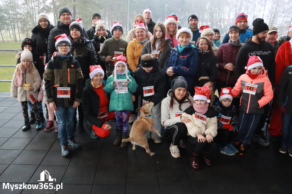 Fotorelacja: Mikołajkowy 9. Bieg po Zdrowie w Myszkowie