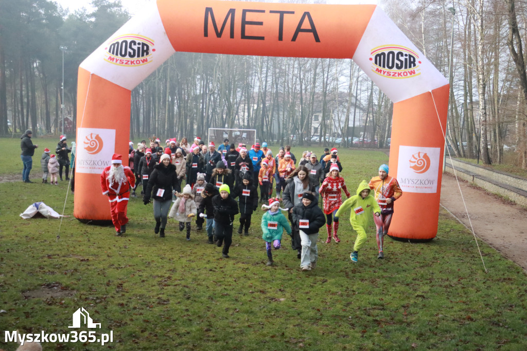 Fotorelacja: Mikołajkowy 9. Bieg po Zdrowie w Myszkowie