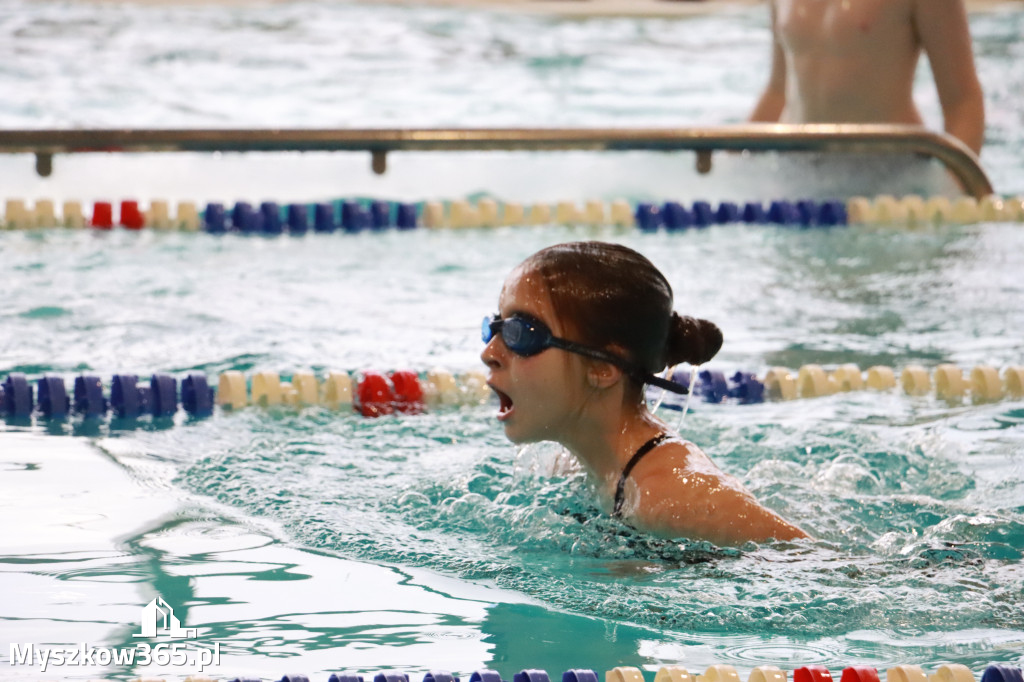 Fotorelacja I: Zawody pływackie w MOSiR Myszków