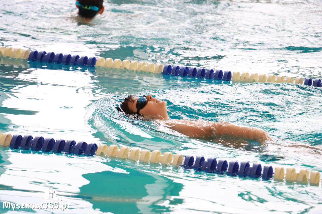 Fotorelacja II: Zawody pływackie w MOSiR Myszków