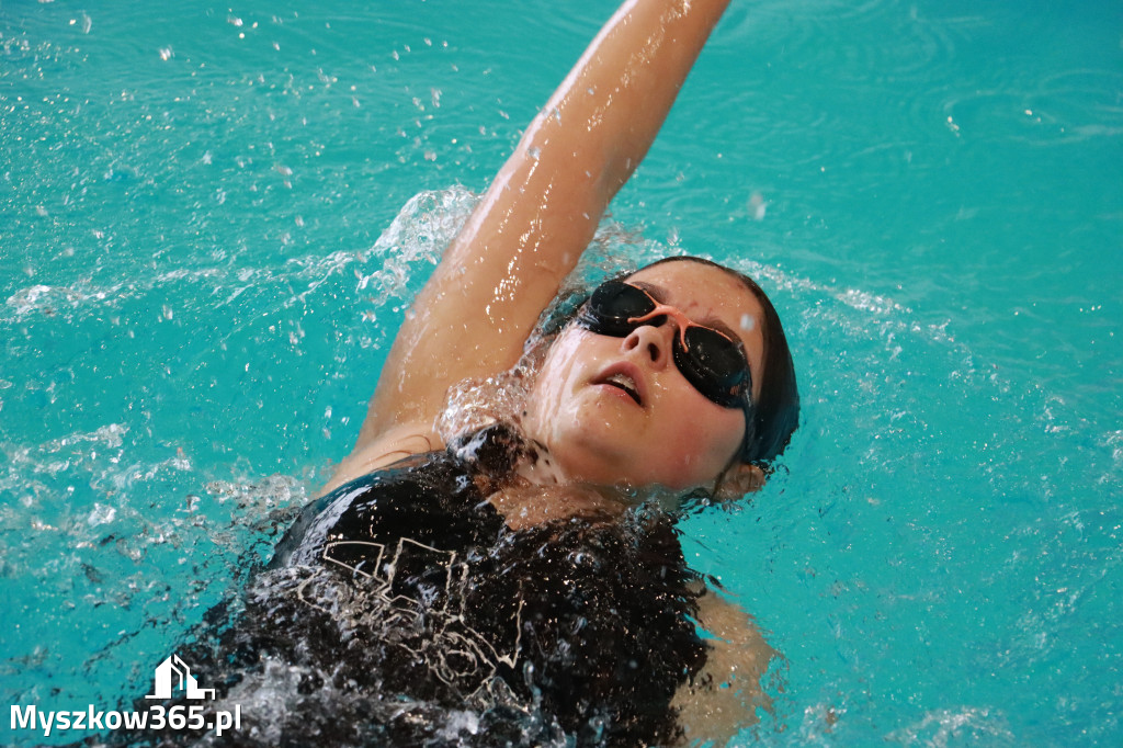 Fotorelacja II: Zawody pływackie w MOSiR Myszków