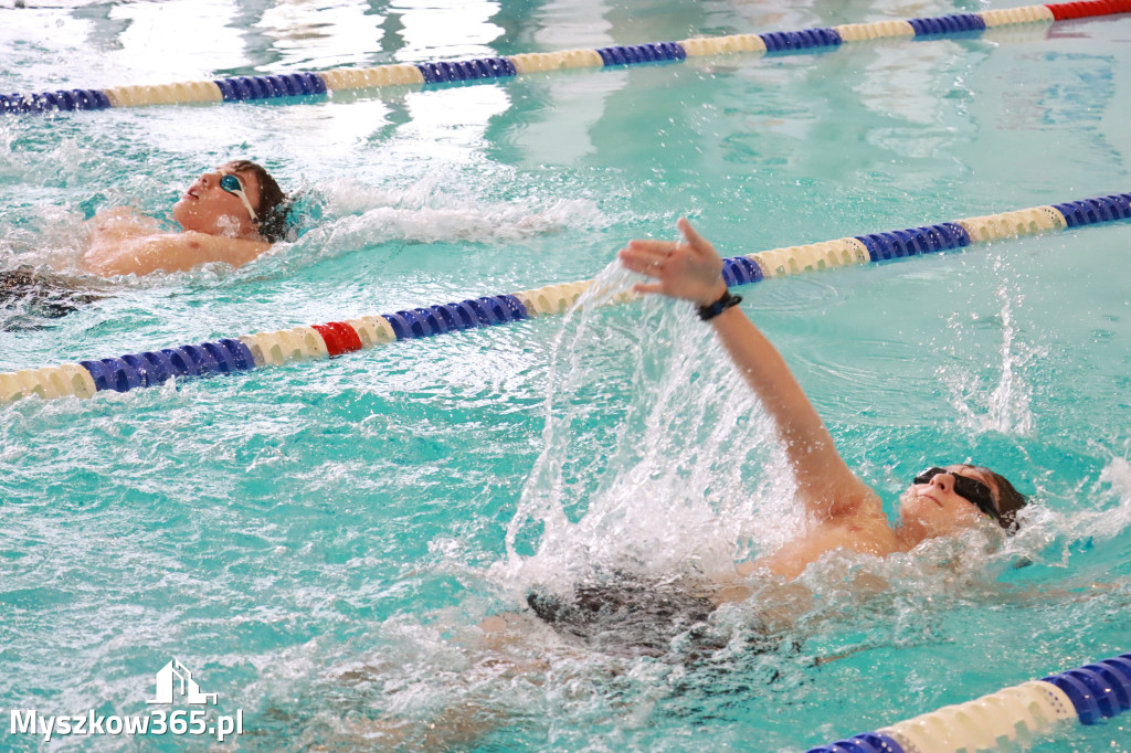 Fotorelacja II: Zawody pływackie w MOSiR Myszków