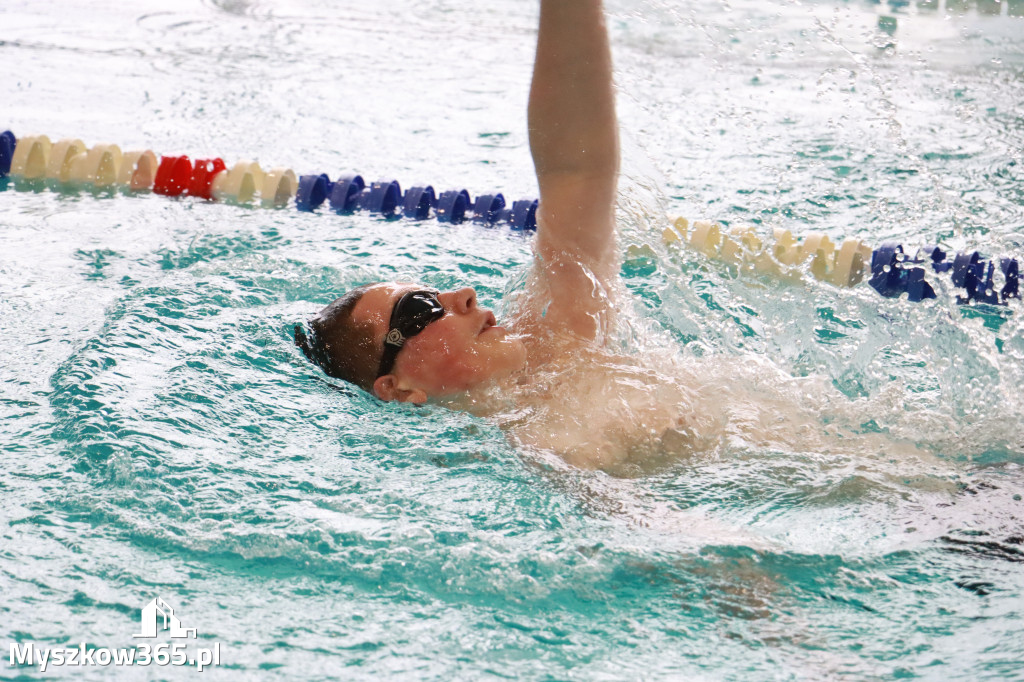Fotorelacja II: Zawody pływackie w MOSiR Myszków