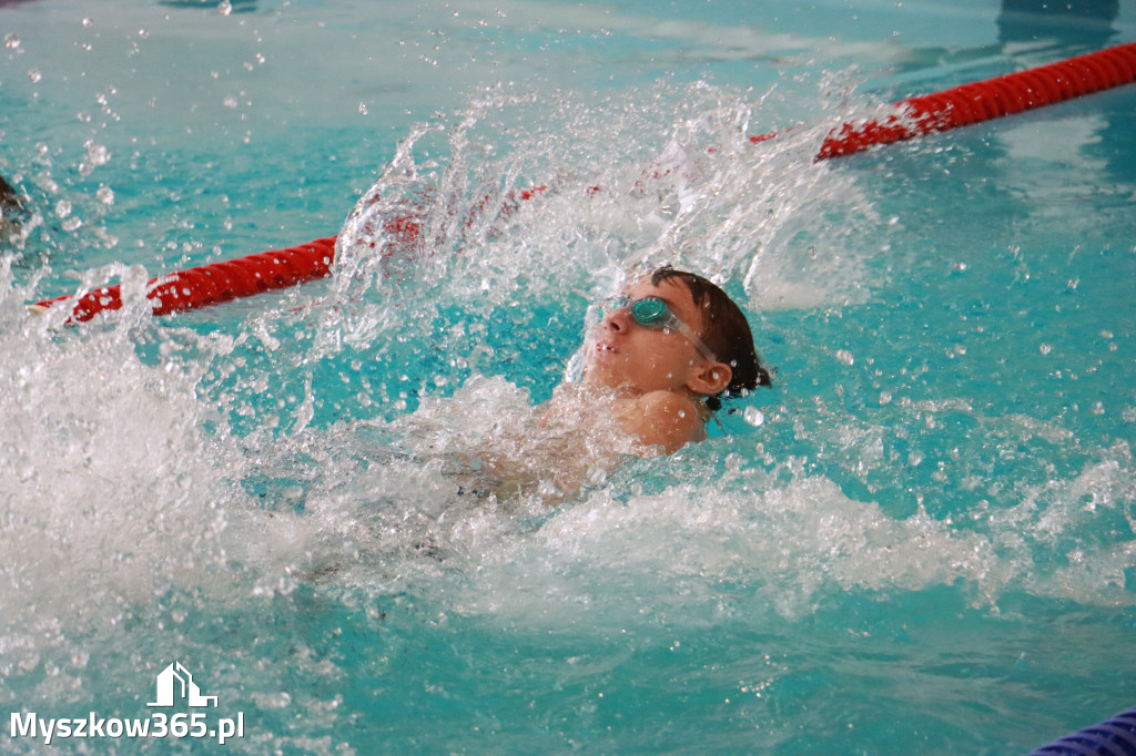 Fotorelacja II: Zawody pływackie w MOSiR Myszków