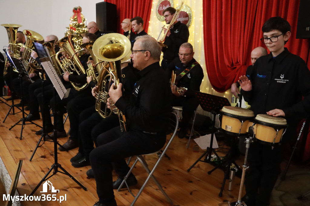 Fotorelacja: Wigilia Gminna w Poraju