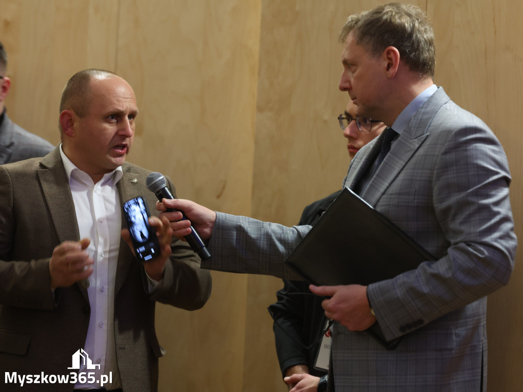 Fotorelacja: Dyskusja o odwiertach w MDK Myszków