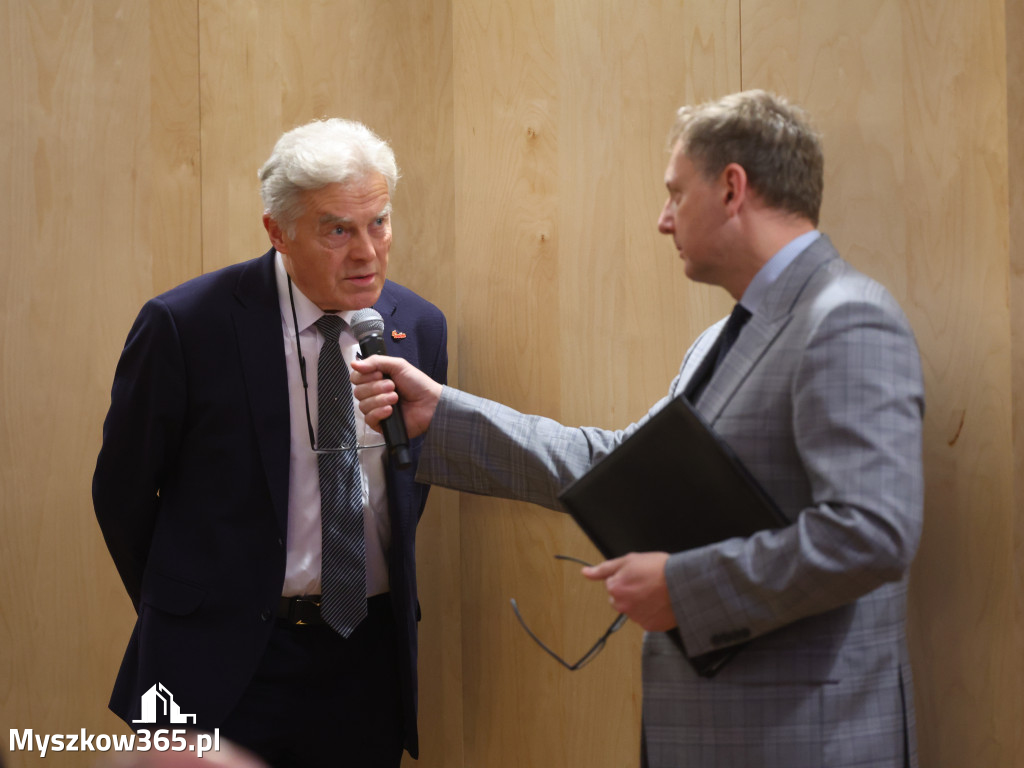 Fotorelacja: Dyskusja o odwiertach w MDK Myszków