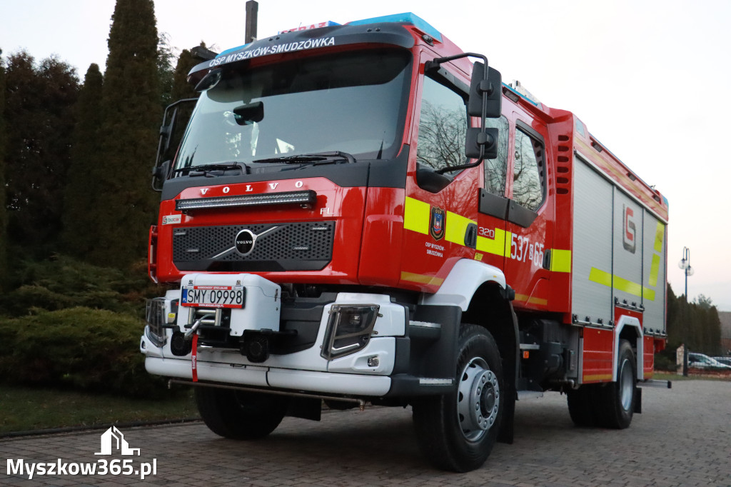 Fotorelacja I: Przekazanie samochodu ratowniczo-gaśniczego dla OSP Myszków-Smudzówka