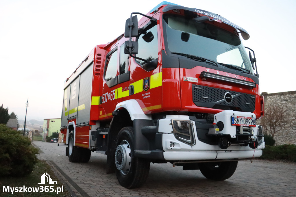 Fotorelacja I: Przekazanie samochodu ratowniczo-gaśniczego dla OSP Myszków-Smudzówka