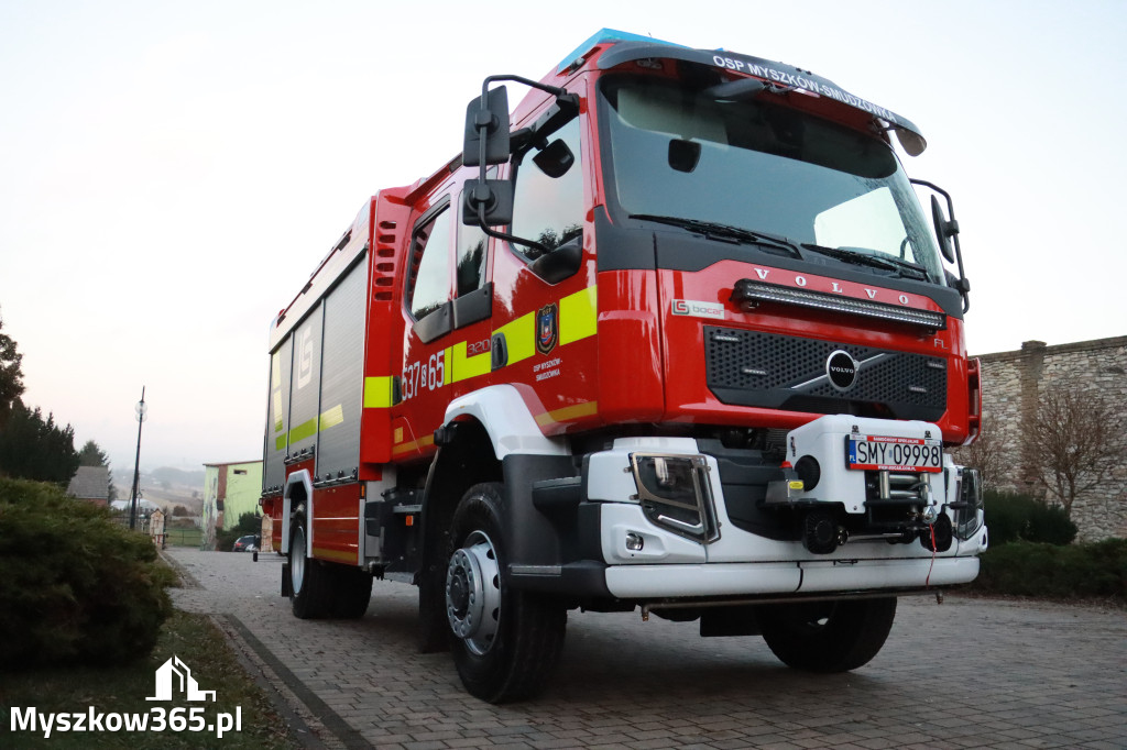 Fotorelacja I: Przekazanie samochodu ratowniczo-gaśniczego dla OSP Myszków-Smudzówka