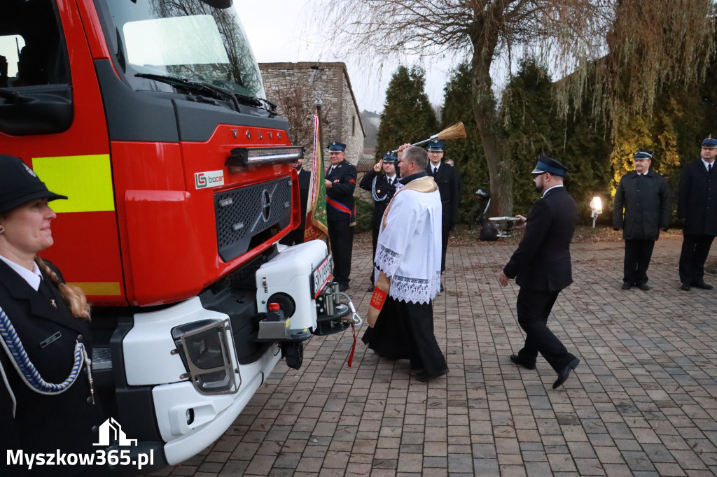 Fotorelacja I: Przekazanie samochodu ratowniczo-gaśniczego dla OSP Myszków-Smudzówka