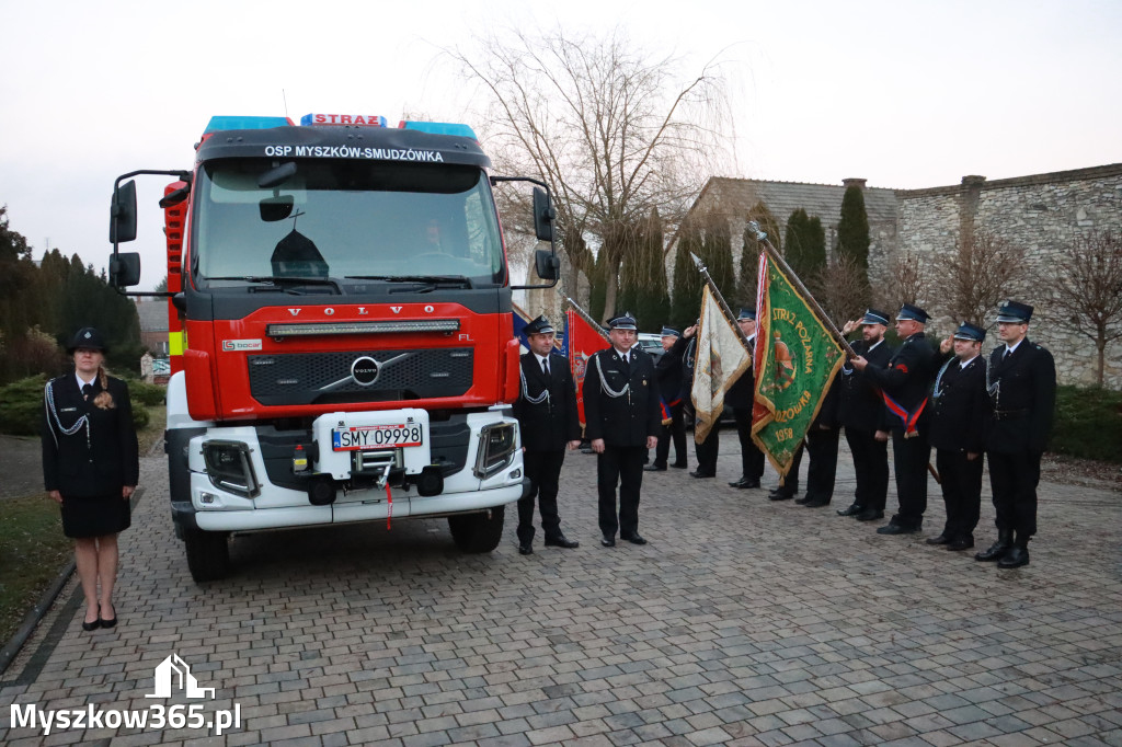 Fotorelacja I: Przekazanie samochodu ratowniczo-gaśniczego dla OSP Myszków-Smudzówka
