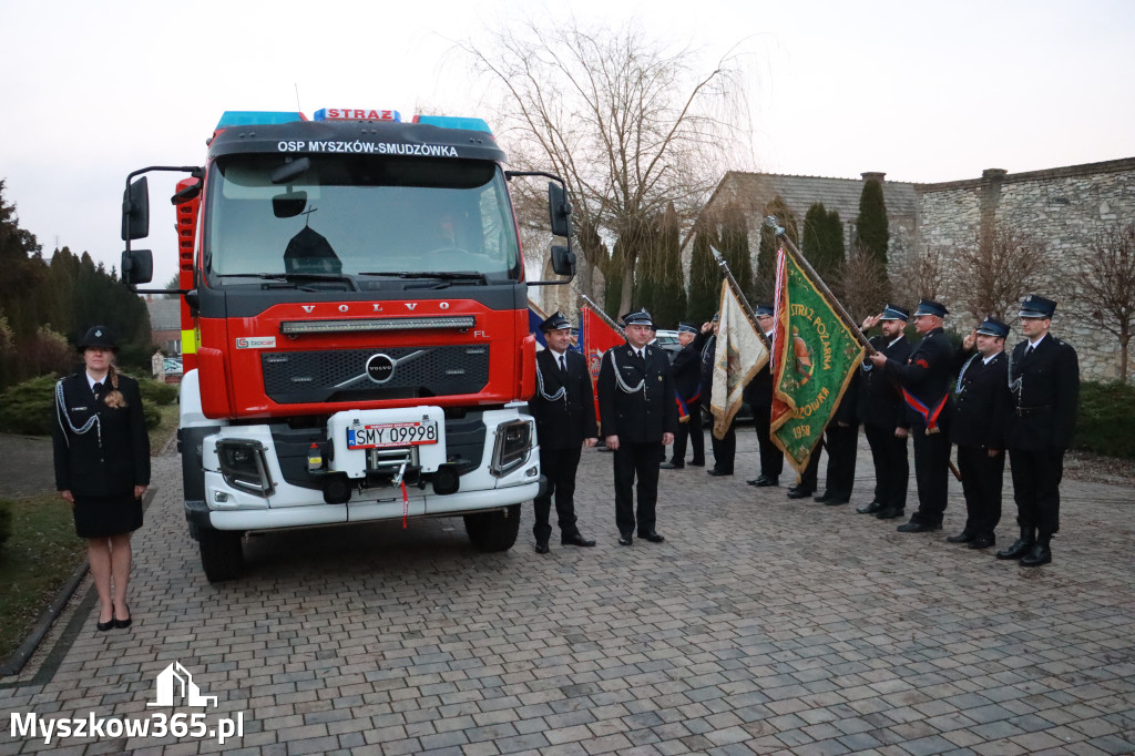 Fotorelacja I: Przekazanie samochodu ratowniczo-gaśniczego dla OSP Myszków-Smudzówka