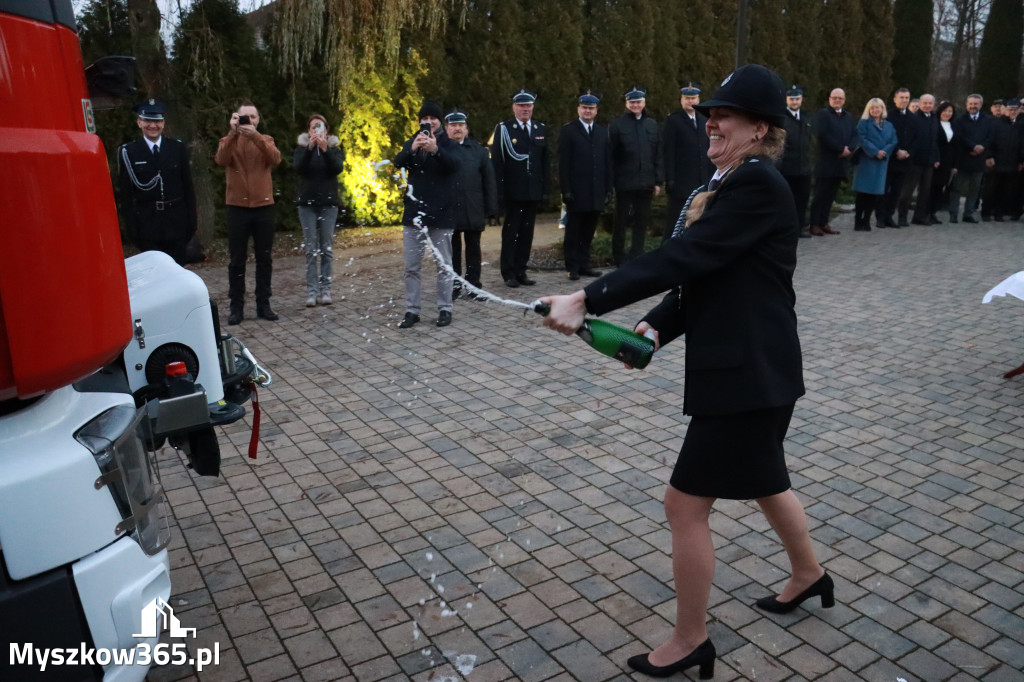 Fotorelacja I: Przekazanie samochodu ratowniczo-gaśniczego dla OSP Myszków-Smudzówka