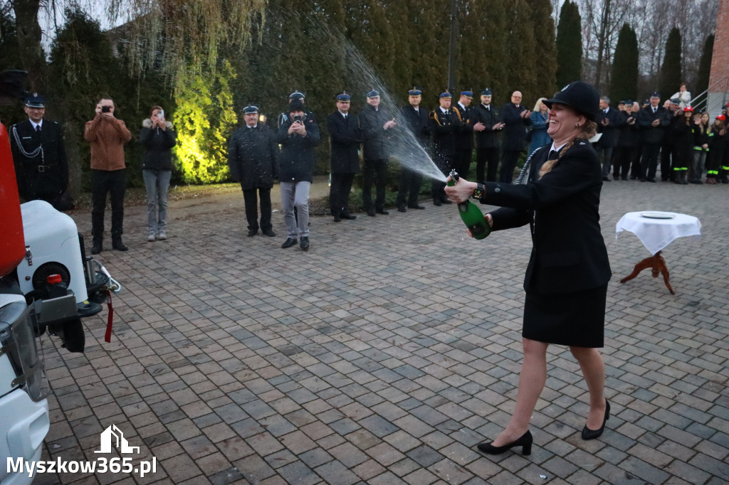 Fotorelacja I: Przekazanie samochodu ratowniczo-gaśniczego dla OSP Myszków-Smudzówka