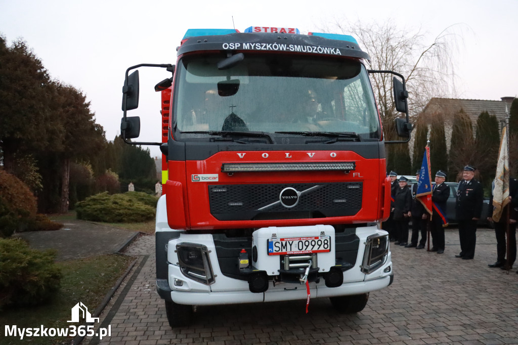 Fotorelacja I: Przekazanie samochodu ratowniczo-gaśniczego dla OSP Myszków-Smudzówka
