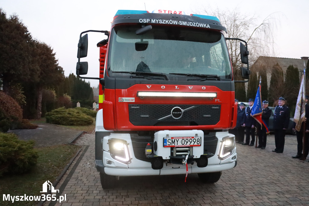 Fotorelacja I: Przekazanie samochodu ratowniczo-gaśniczego dla OSP Myszków-Smudzówka
