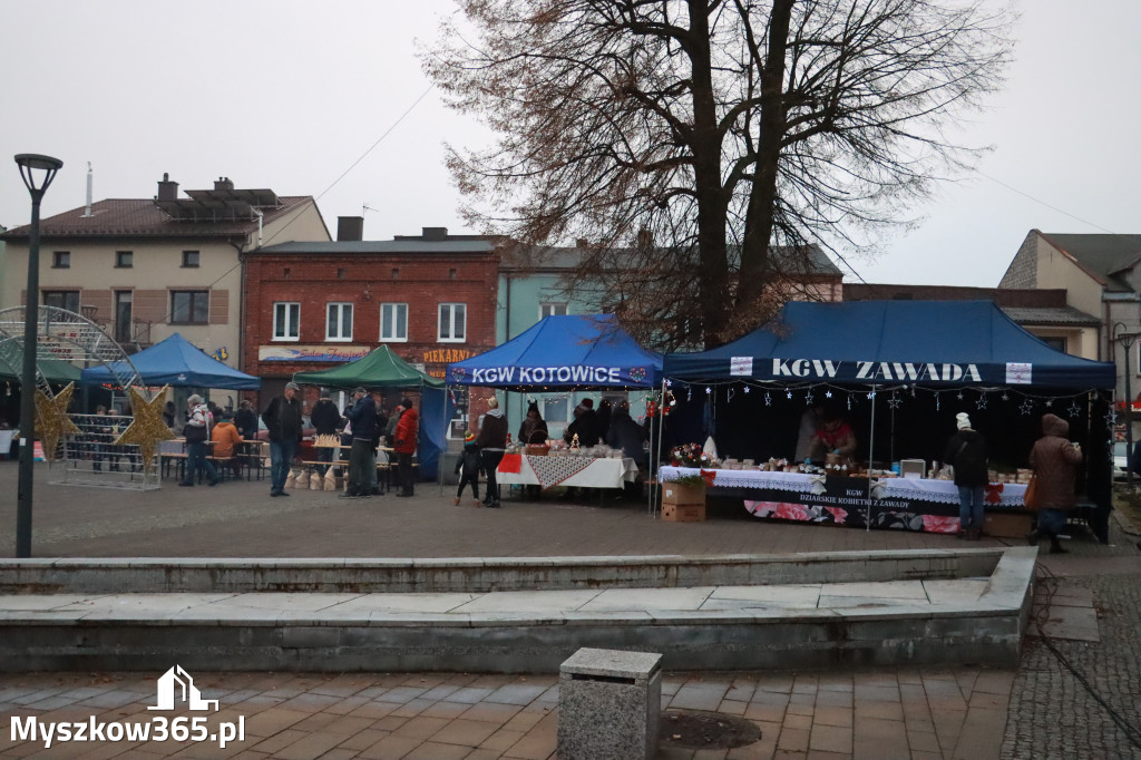 Fotorelacja I: Iskry Jarmark Bożonarodzeniowy w Żarkach