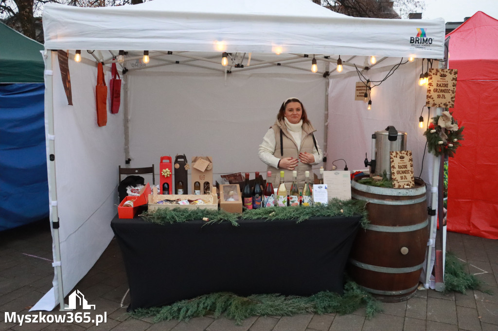 Fotorelacja I: Iskry Jarmark Bożonarodzeniowy w Żarkach