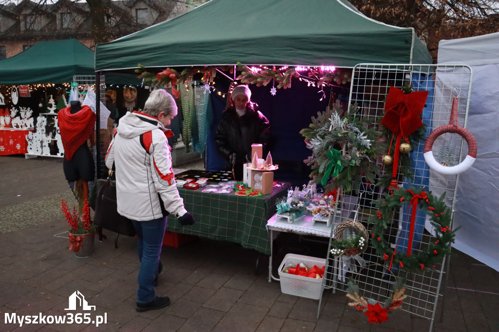 Fotorelacja I: Iskry Jarmark Bożonarodzeniowy w Żarkach