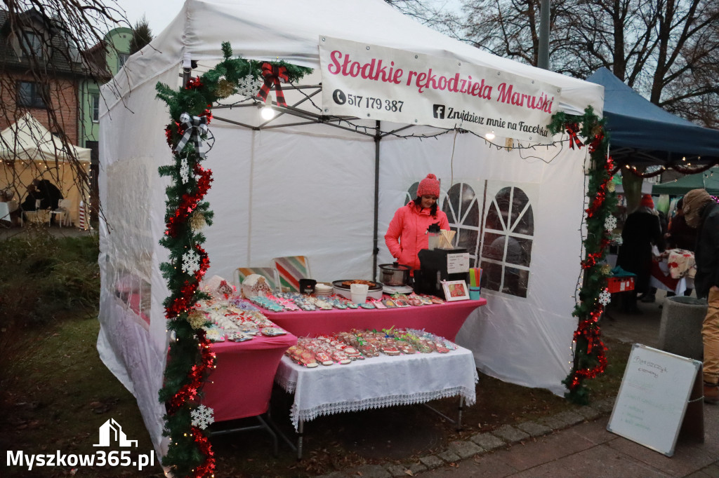 Fotorelacja I: Iskry Jarmark Bożonarodzeniowy w Żarkach