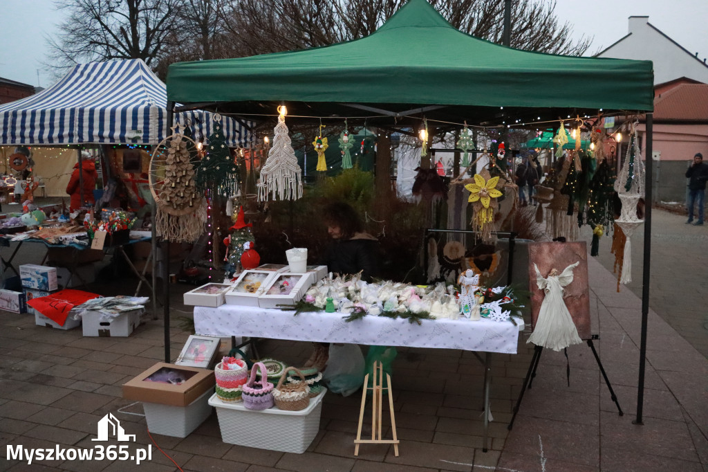 Fotorelacja I: Iskry Jarmark Bożonarodzeniowy w Żarkach