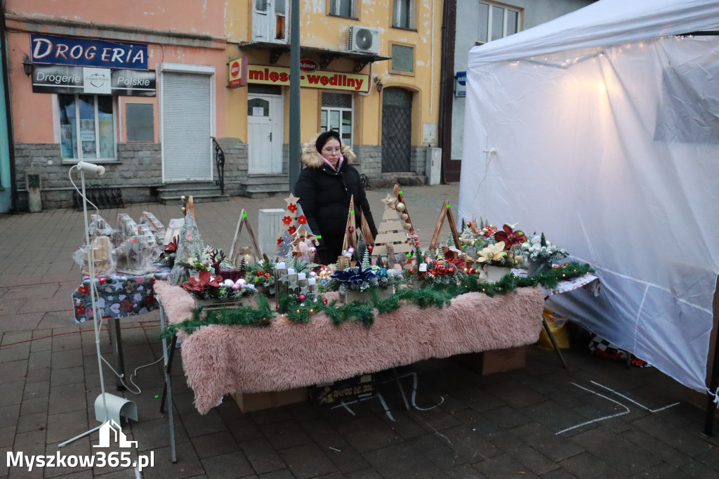 Fotorelacja I: Iskry Jarmark Bożonarodzeniowy w Żarkach