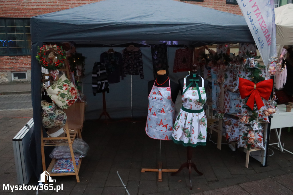 Fotorelacja I: Iskry Jarmark Bożonarodzeniowy w Żarkach