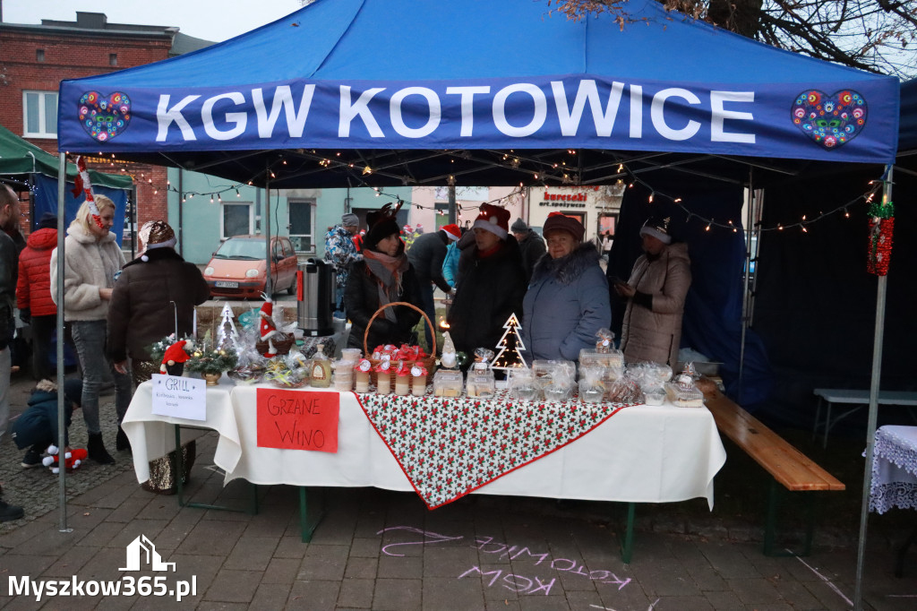 Fotorelacja I: Iskry Jarmark Bożonarodzeniowy w Żarkach
