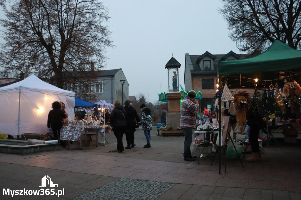 Fotorelacja I: Iskry Jarmark Bożonarodzeniowy w Żarkach