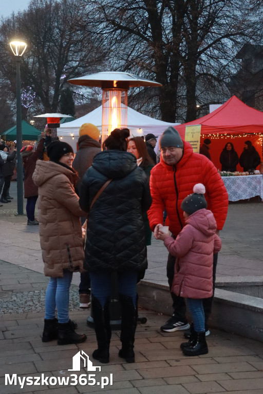 Fotorelacja I: Iskry Jarmark Bożonarodzeniowy w Żarkach