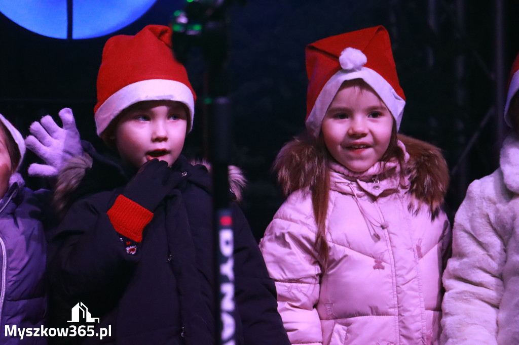 Fotorelacja I: Iskry Jarmark Bożonarodzeniowy w Żarkach