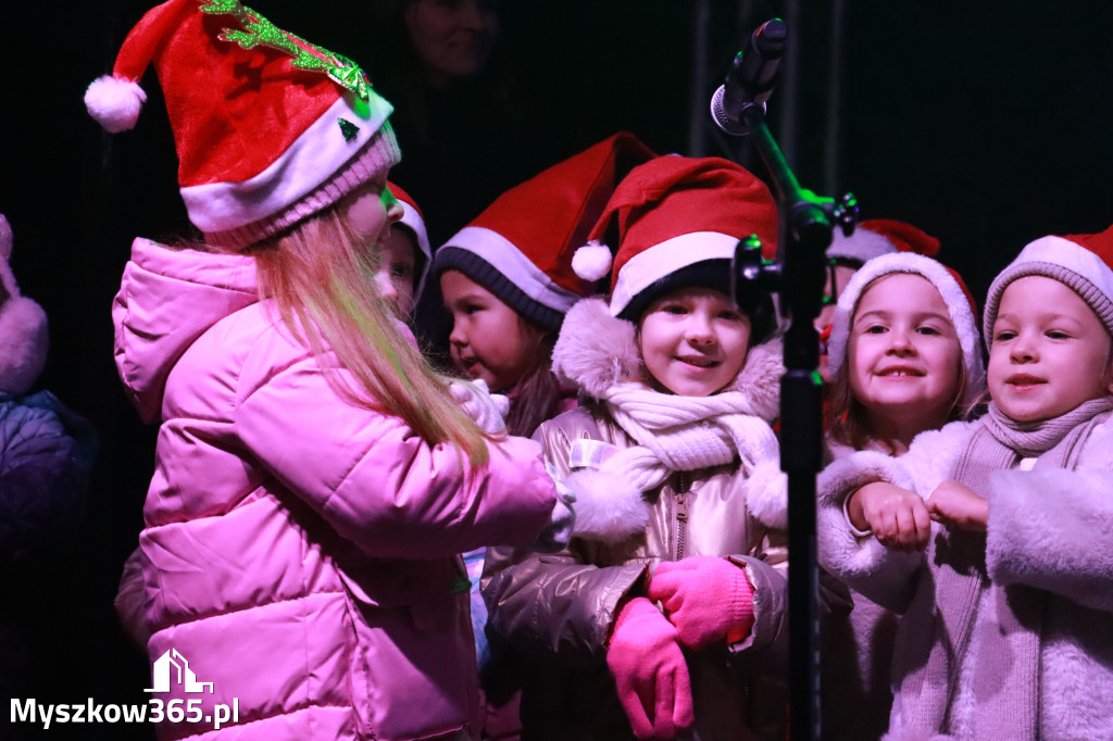 Fotorelacja I: Iskry Jarmark Bożonarodzeniowy w Żarkach