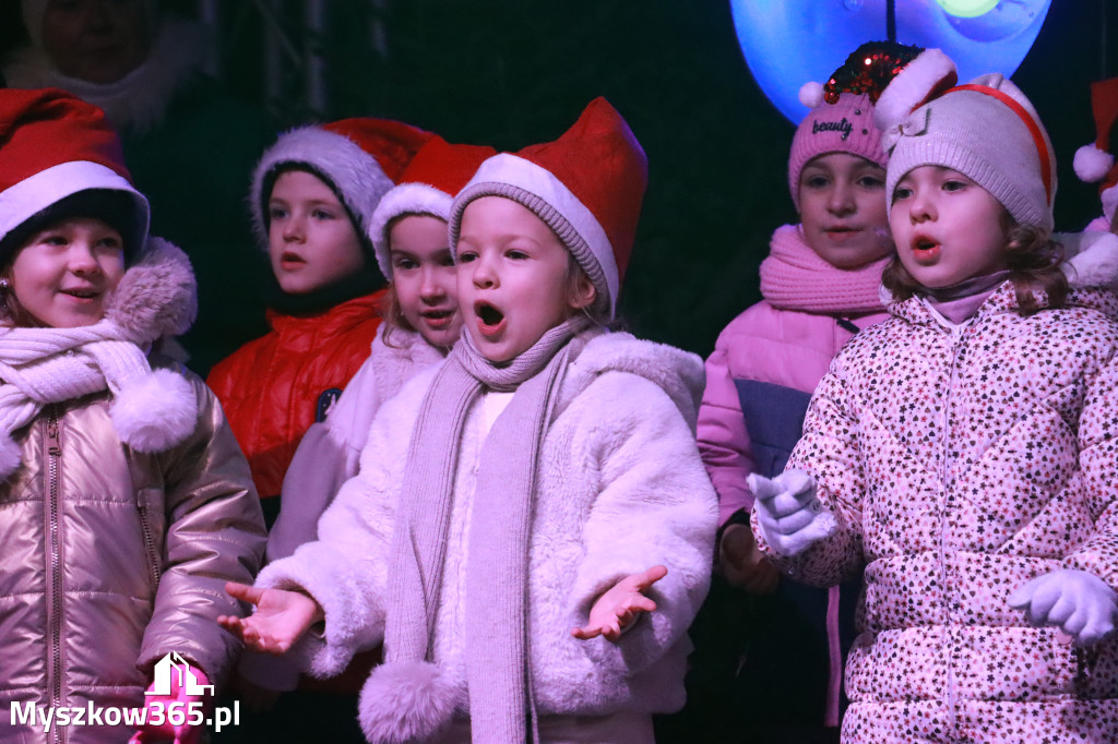 Fotorelacja I: Iskry Jarmark Bożonarodzeniowy w Żarkach