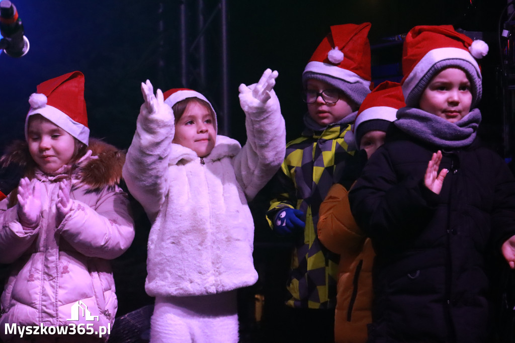 Fotorelacja I: Iskry Jarmark Bożonarodzeniowy w Żarkach
