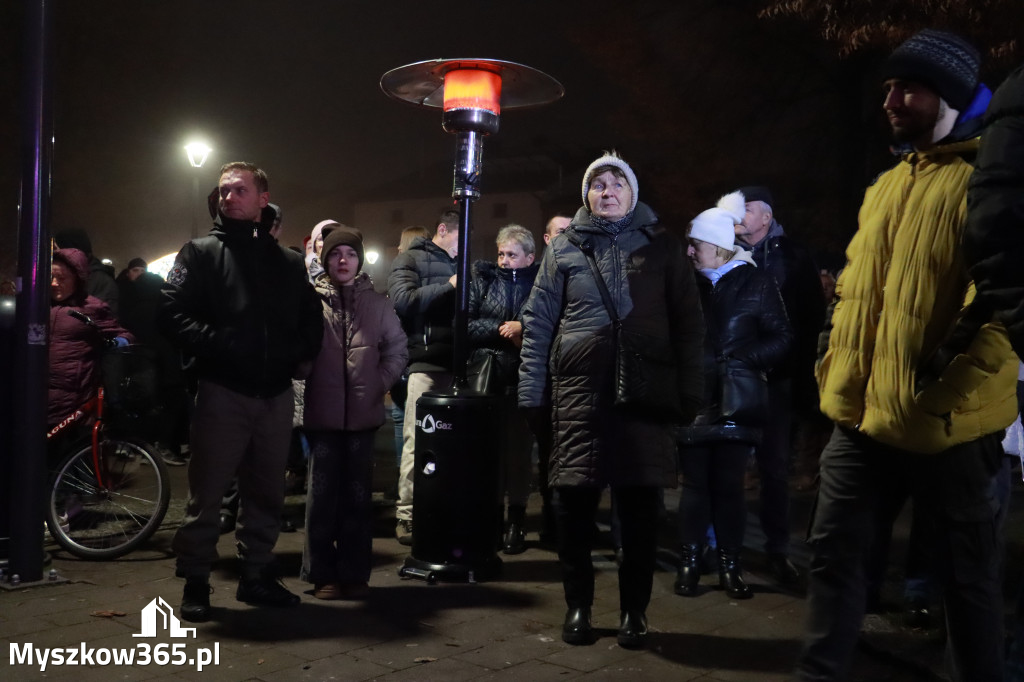 Fotorelacja I: Iskry Jarmark Bożonarodzeniowy w Żarkach