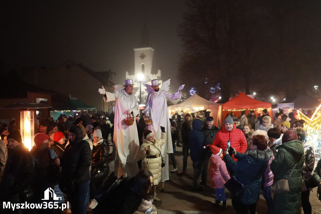 Fotorelacja I: Iskry Jarmark Bożonarodzeniowy w Żarkach