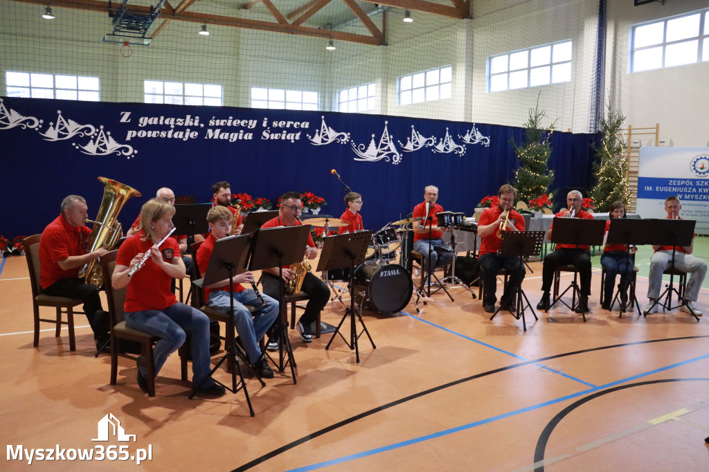 Fotorelacja: Magia Świąt w KWIATKOWSKIM Myszków