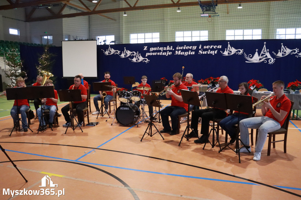 Fotorelacja: Magia Świąt w KWIATKOWSKIM Myszków
