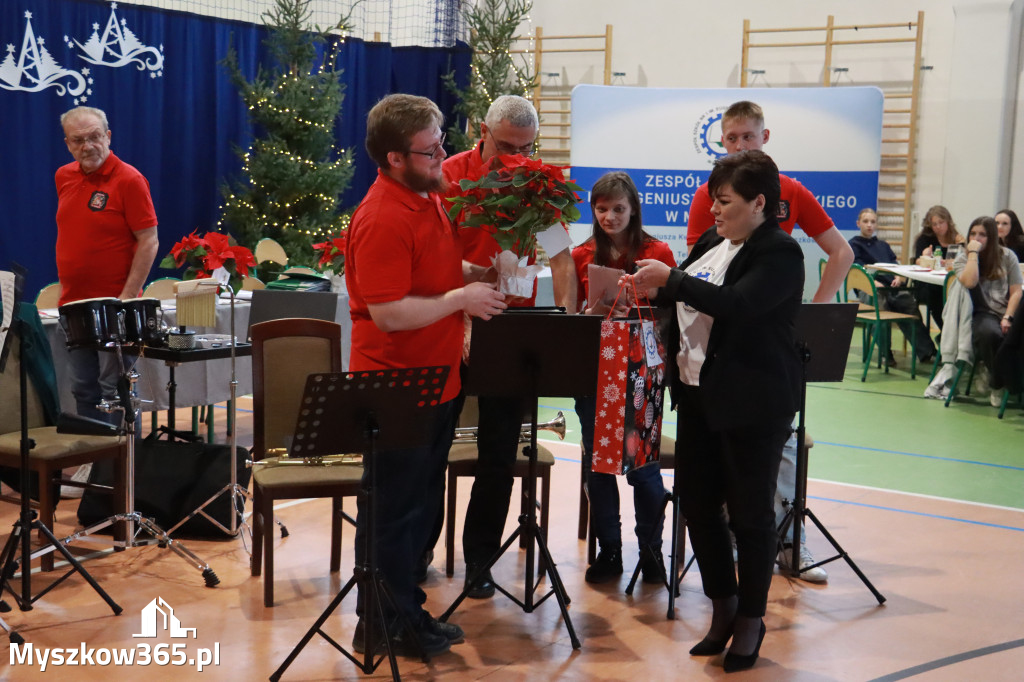 Fotorelacja: Magia Świąt w KWIATKOWSKIM Myszków