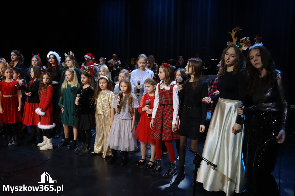 Fotorelacja: Koncert Kolęd MDK Myszków