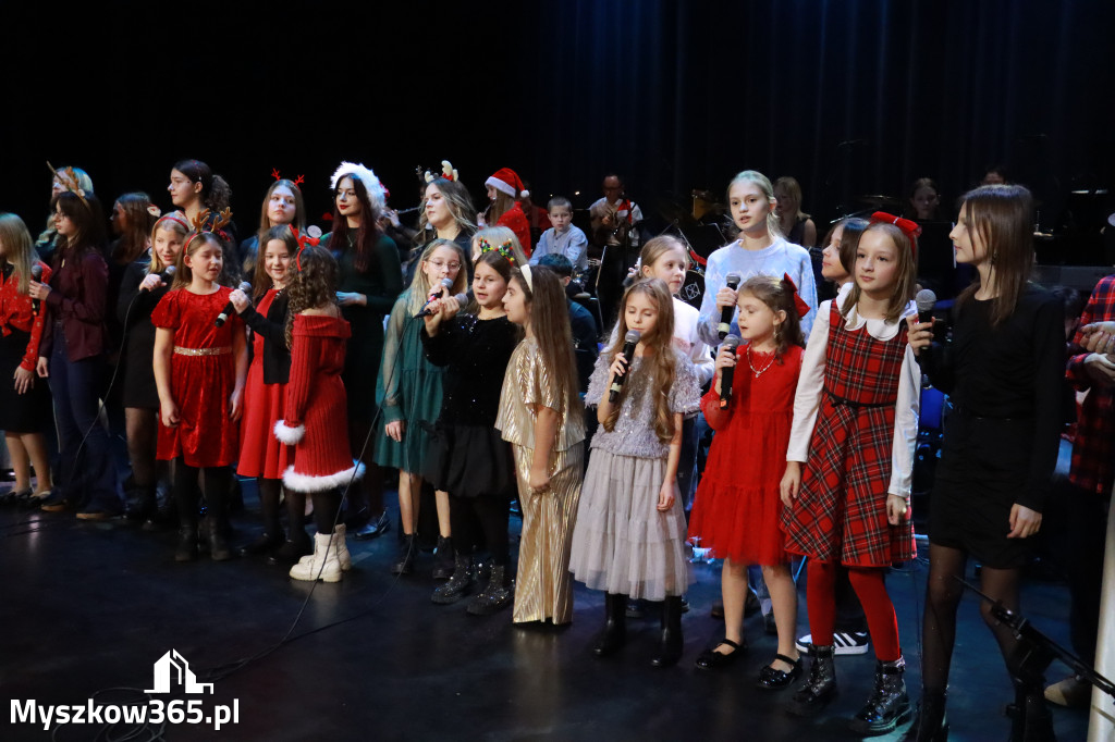 Fotorelacja: Koncert Kolęd MDK Myszków