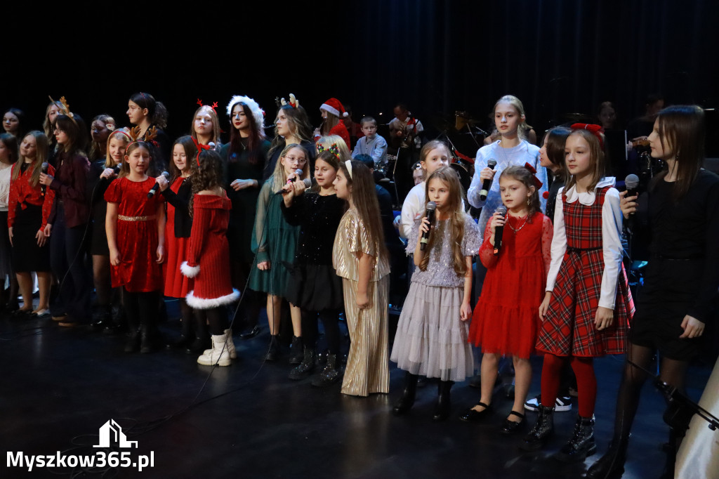 Fotorelacja: Koncert Kolęd MDK Myszków