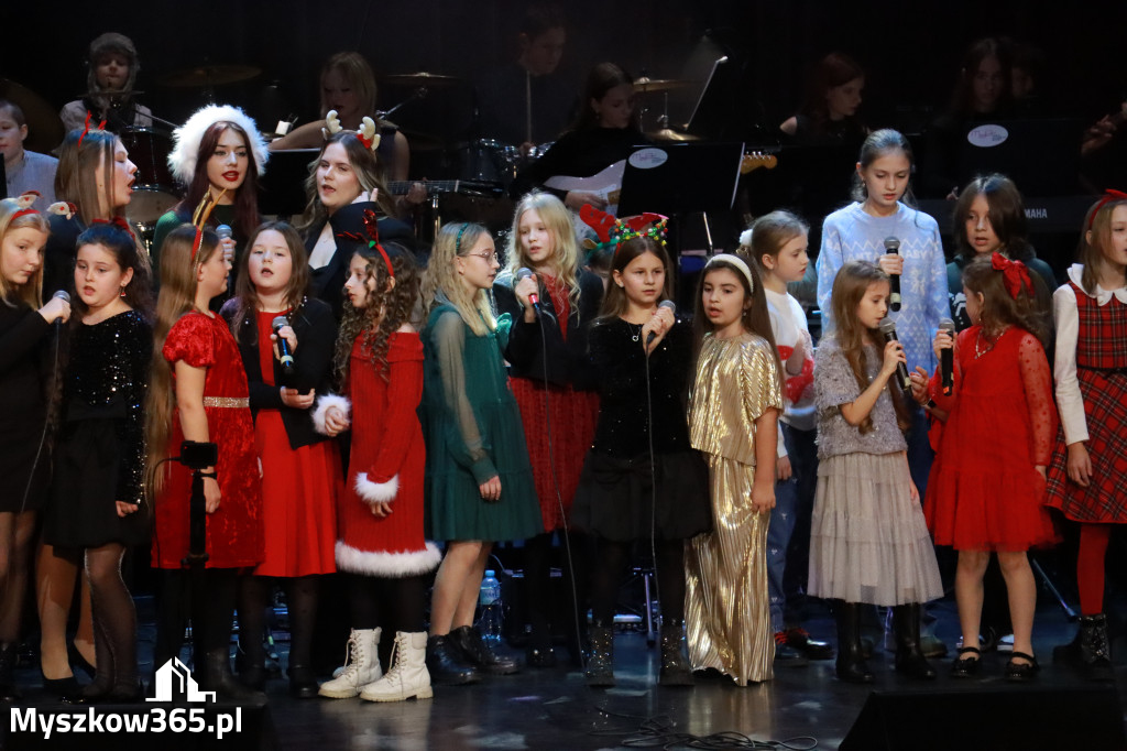 Fotorelacja: Koncert Kolęd MDK Myszków