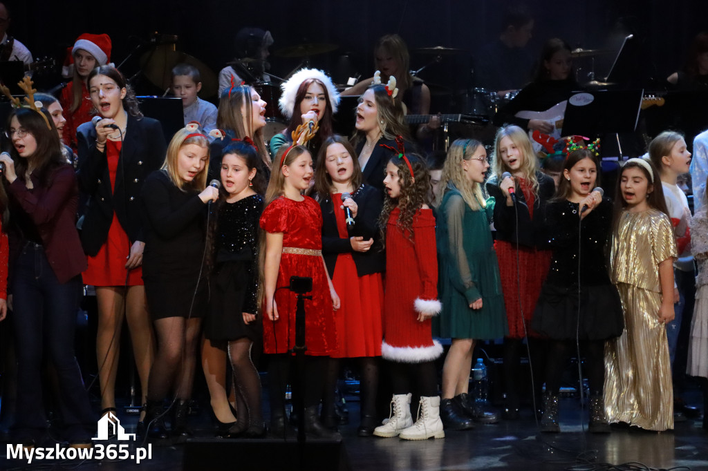 Fotorelacja: Koncert Kolęd MDK Myszków